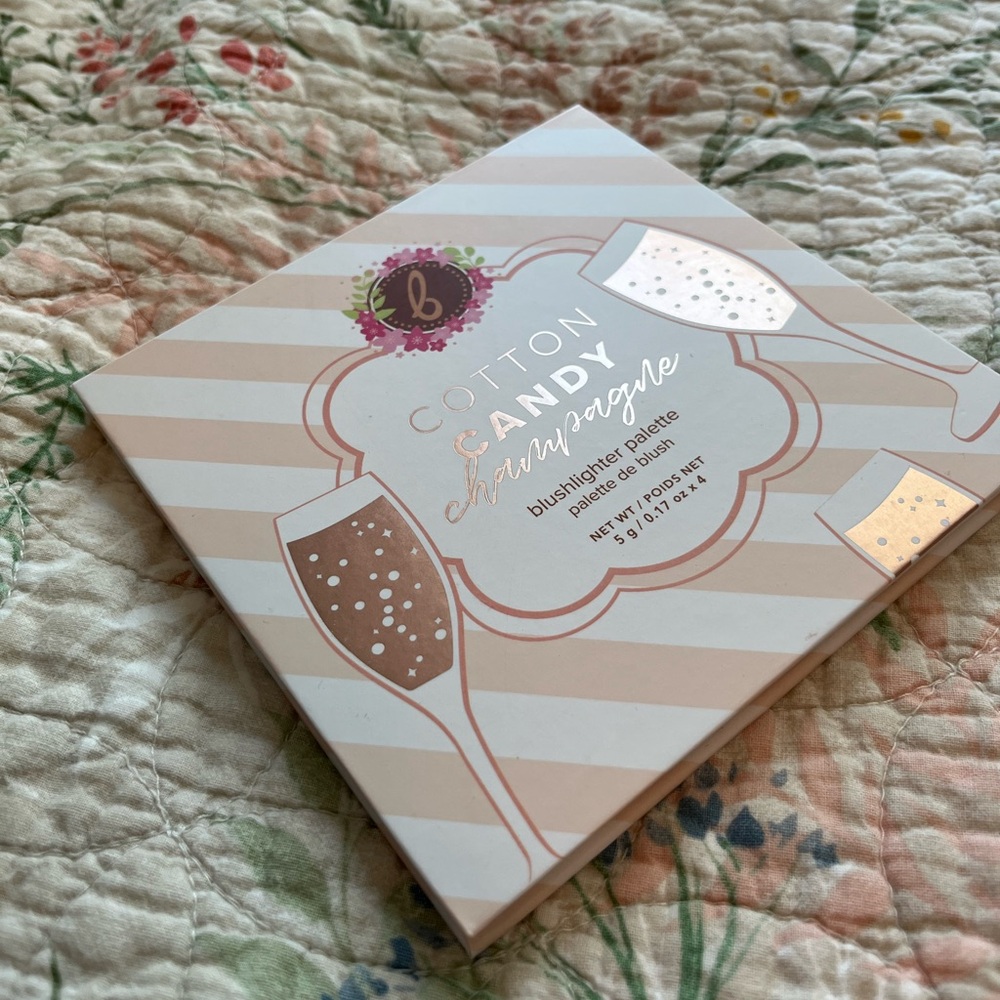 Beauty Bakerie - Cotton Candy Blushlighter palette